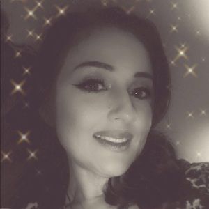 Meet your Posher, Myra